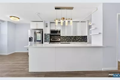 10 Huron Avenue 8J #8J, Jersey City, NJ 07306 - Photo 8