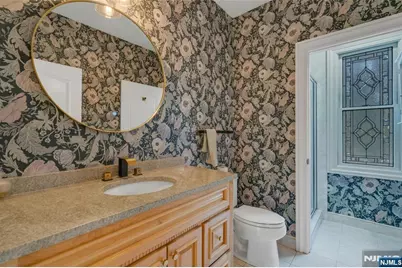 533 W Saddle River Road, Upper Saddle River, NJ 07458 - Photo 18