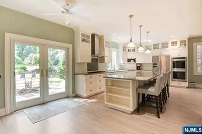 533 W Saddle River Road, Upper Saddle River, NJ 07458 - Photo 12