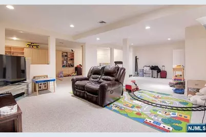 533 W Saddle River Road, Upper Saddle River, NJ 07458 - Photo 32