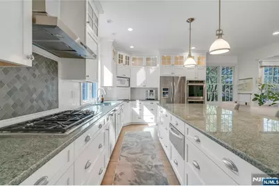 533 W Saddle River Road, Upper Saddle River, NJ 07458 - Photo 14