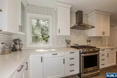 24 Jefferson Avenue, Tenafly, NJ 07670 - Photo 12