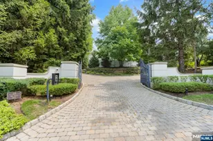 38 Rio Vista Dr, Alpine, NJ 07620 - Photo 36