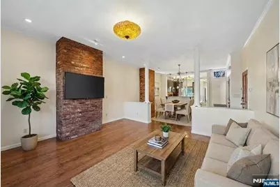 364 New York Avenue 1 #1, Jersey City, NJ 07307 - Photo 4