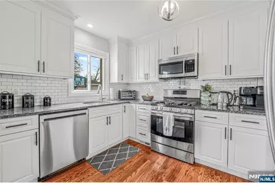 183 Ames Avenue, Bergenfield, NJ 07621 - Photo 8