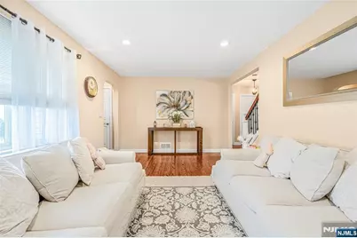 183 Ames Avenue, Bergenfield, NJ 07621 - Photo 4