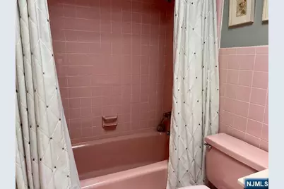 661 Clinton Place, Ridgefield, NJ 07657 - Photo 20