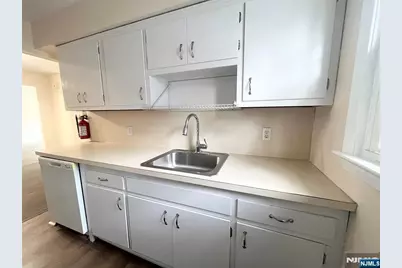 297 Union Avenue 4 #4, Rutherford, NJ 07070 - Photo 10
