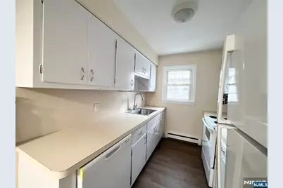 297 Union Avenue 4 #4, Rutherford, NJ 07070 - Photo 8
