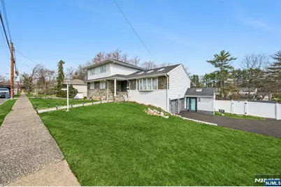 13 Munsey Road, Emerson, NJ 07630 - Photo 2