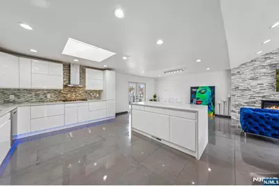 13 Munsey Road, Emerson, NJ 07630 - Photo 8