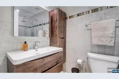 250 Gorge Road 28D #28D, Cliffside Park, NJ 07010 - Photo 10