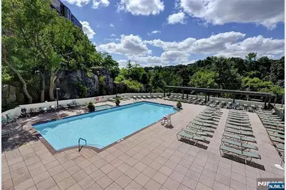 250 Gorge Road 28D #28D, Cliffside Park, NJ 07010 - Photo 28
