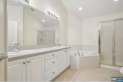 204 Edmonton Court 67 #67, Livingston, NJ 07039 - Photo 20