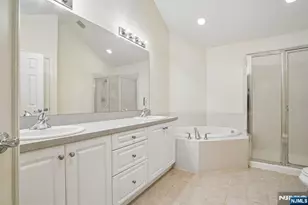 204 Edmonton Ct 67, Livingston, NJ 07039 - Photo 20