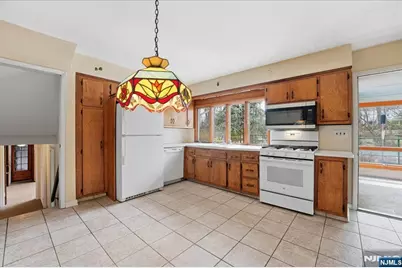 548 Covington Place, Wyckoff Township, NJ 07481 - Photo 12