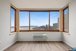 100 Old Palisade Road 2209, Fort Lee, NJ 07024 - Photo 8