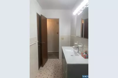 111 Prospect 2 #2, Lodi, NJ 07644 - Photo 10