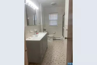 111 Prospect 2 #2, Lodi, NJ 07644 - Photo 8