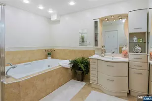 42-08 Cosgrove Ct, Fair Lawn, NJ 07410 - Photo 34