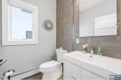 391 Lincoln Avenue, Cliffside Park, NJ 07010 - Photo 36