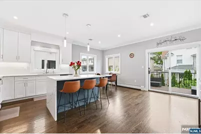 391 Lincoln Avenue, Cliffside Park, NJ 07010 - Photo 4