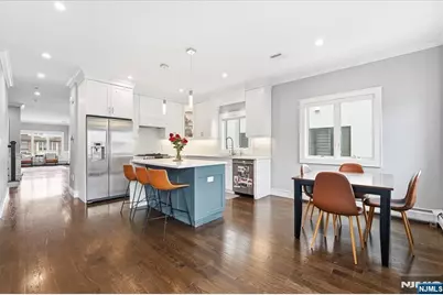 391 Lincoln Avenue, Cliffside Park, NJ 07010 - Photo 8