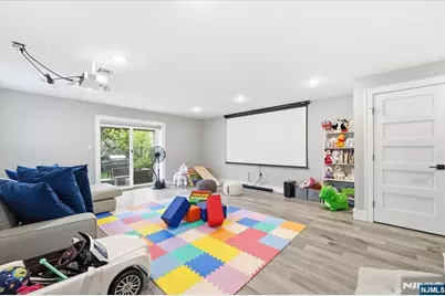 391 Lincoln Avenue, Cliffside Park, NJ 07010 - Photo 34