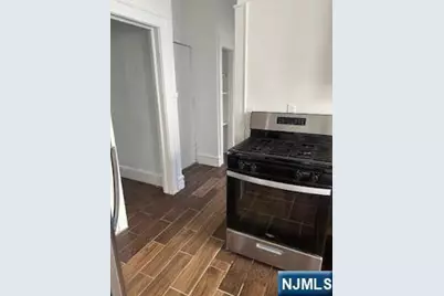 216-218 Sunset 1R #1R, Newark, NJ 07106 - Photo 4