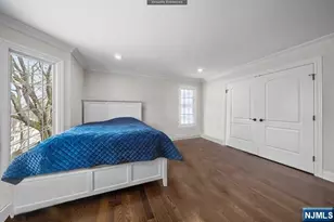 160 Lawrence Dr, Paramus, NJ 07652 - Photo 32