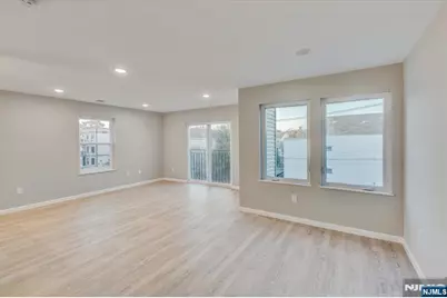 54 Holland Street, Newark, NJ 07103 - Photo 6