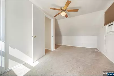 340 Kipp, Elmwood Park, NJ 07407 - Photo 18