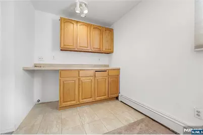 340 Kipp, Elmwood Park, NJ 07407 - Photo 22