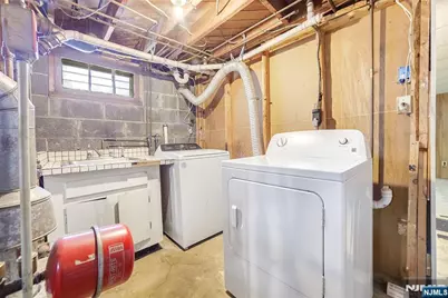 340 Kipp, Elmwood Park, NJ 07407 - Photo 30