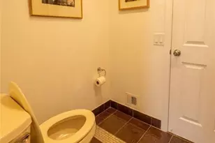 130 Kensington Dr, Fort Lee, NJ 07024 - Photo 38