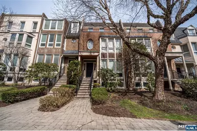 130 Kensington Drive, Fort Lee, NJ 07024 - Photo 2