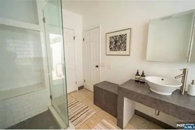 130 Kensington Drive, Fort Lee, NJ 07024 - Photo 24