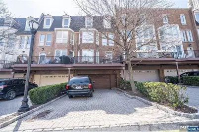 130 Kensington Drive, Fort Lee, NJ 07024 - Photo 42