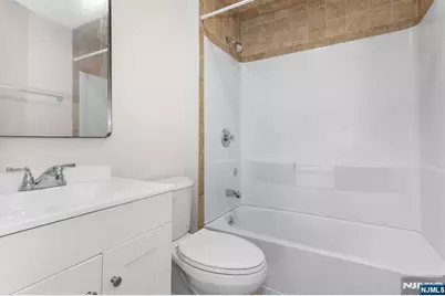 129 Main Street, Bloomingdale, NJ 07403 - Photo 10