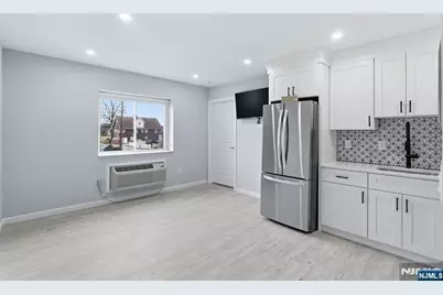 9 Vreeland Street 2F #2F, Hackensack, NJ 07601 - Photo 8