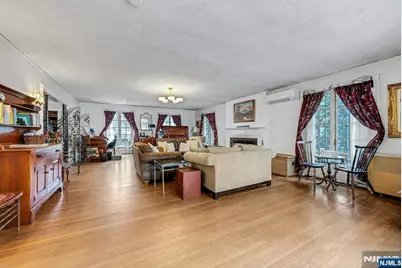 401 Wearimus Road, Ho Ho Kus, NJ 07423 - Photo 24