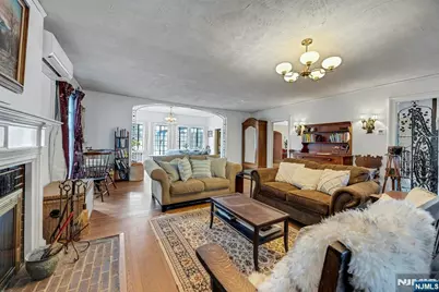 401 Wearimus Road, Ho Ho Kus, NJ 07423 - Photo 26