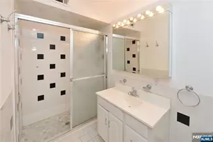 21-31 Ridge Road D15, Ridgewood, NJ 07450 - Photo 10