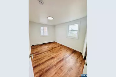 23 Valley Place, Edgewater, NJ 07020 - Photo 6