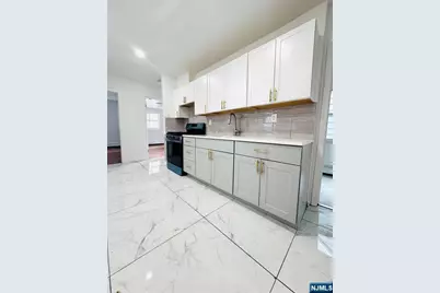 23 Valley Place, Edgewater, NJ 07020 - Photo 2