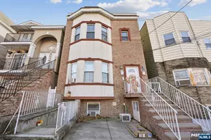 717 16th St, Union City, NJ 07087 - Photo 1