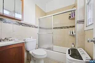 717 16th St, Union City, NJ 07087 - Photo 26