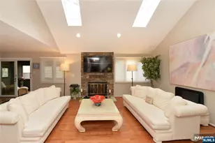 6 Romopock Ct 6, Mahwah, NJ 07430 - Photo 4