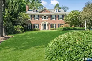 31 Forest Dr, Millburn, NJ 07078 - Photo 4