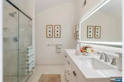 8 Dean, Rutherford, NJ 07070 - Photo 20